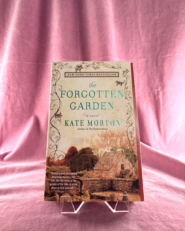 The Forgotten Garden: A Novel by Kate Morton