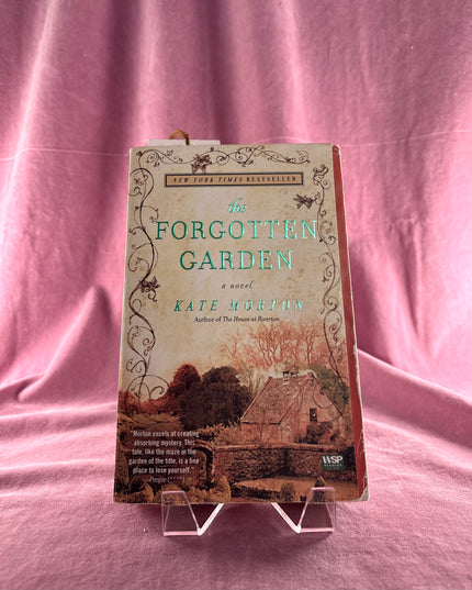 The Forgotten Garden: A Novel by Kate Morton