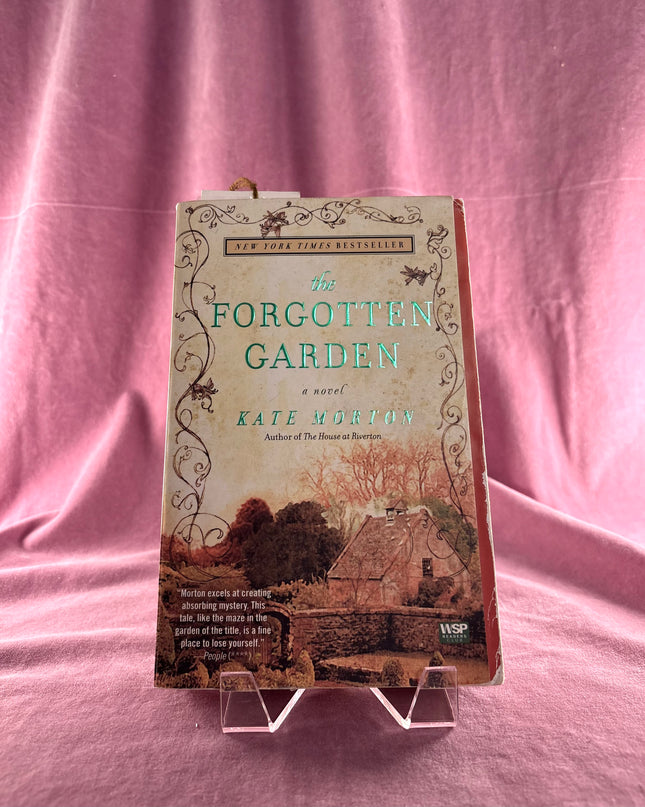 The Forgotten Garden: A Novel by Kate Morton