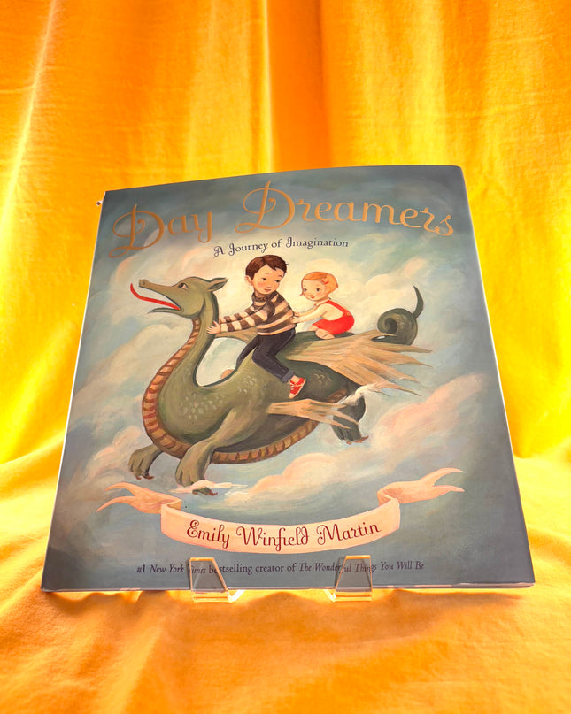 Day Dreamers: A Journey of Imagination - Emily Winfield Martin