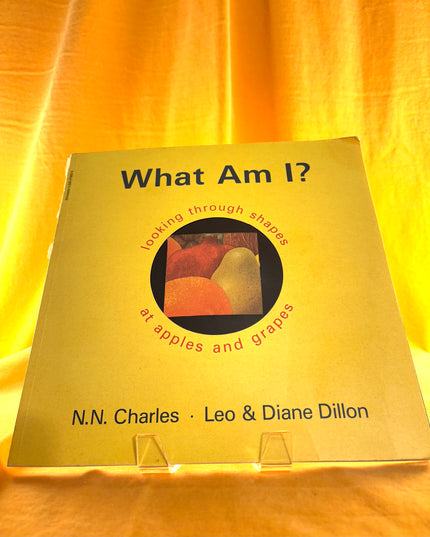 What Am I? Looking Through Shapes at Apples and Grapes - Charles & Dillon