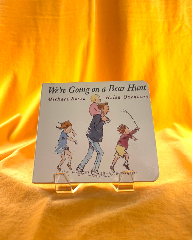 We're Going on a Bear Hunt - Michael Rosen (Board Book)