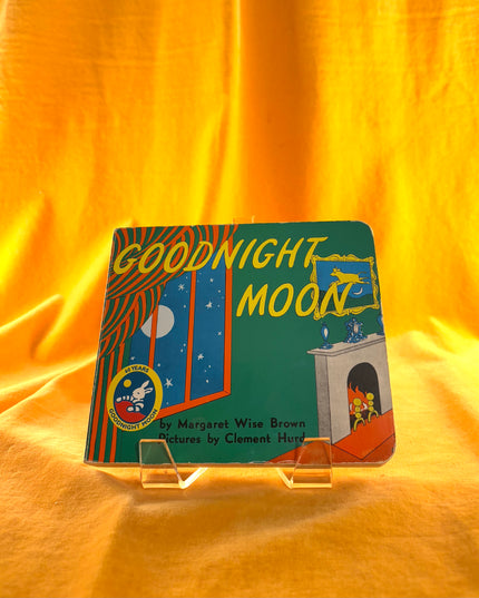 Goodnight Moon by Margaret Wise Brown - Board Book