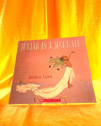 Julian Is a Mermaid