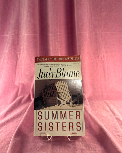 Summer Sisters: A Novel by Judy Blume