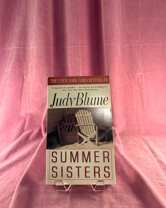 Summer Sisters: A Novel by Judy Blume