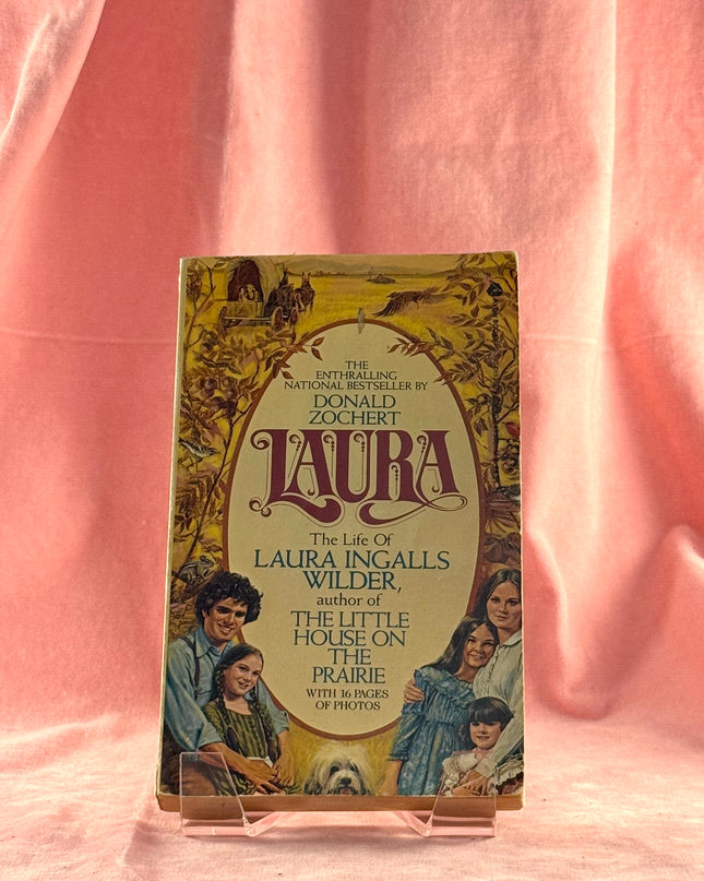 Laura: The Life of Laura Ingalls Wilder (Vintage)