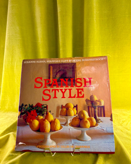 Spanish Style - Suzanne Slesin (Vintage)
