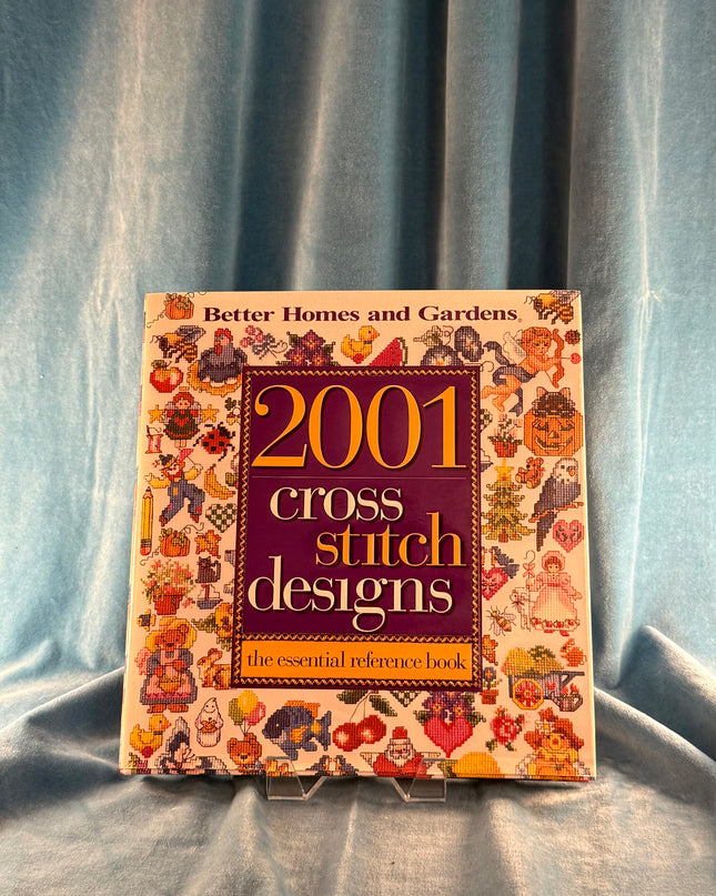 2001 Cross Stitch Designs: The Essential Reference Book