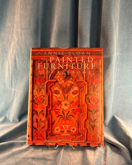 The Painted Furniture Sourcebook: Motifs from the Medieval Times to the Present Day