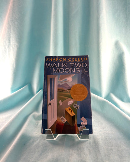 Walk Two Moons: A Newbery Award Winner (Walk Two Moons, 1) by Sharon Creech