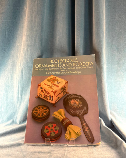 1001 Scrolls, Ornaments, and Borders (Vintage)