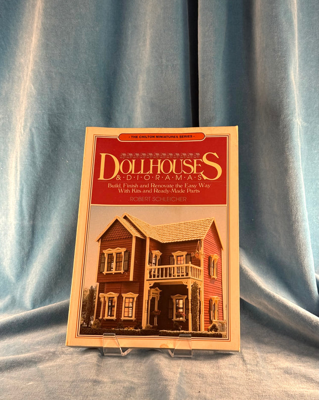 Dollhouses & Dioramas