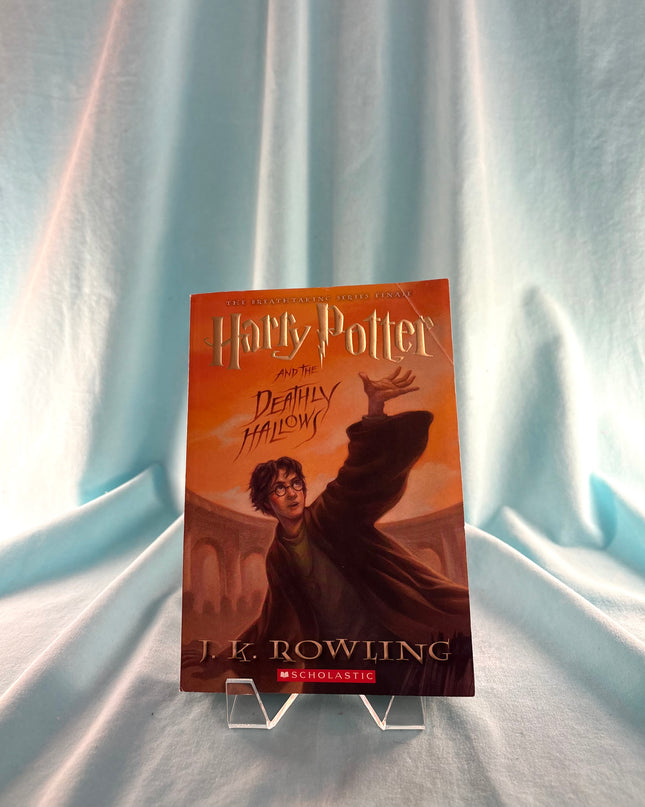Harry Potter and the Deathly Hallows (Book 7) by J. K. Rowling