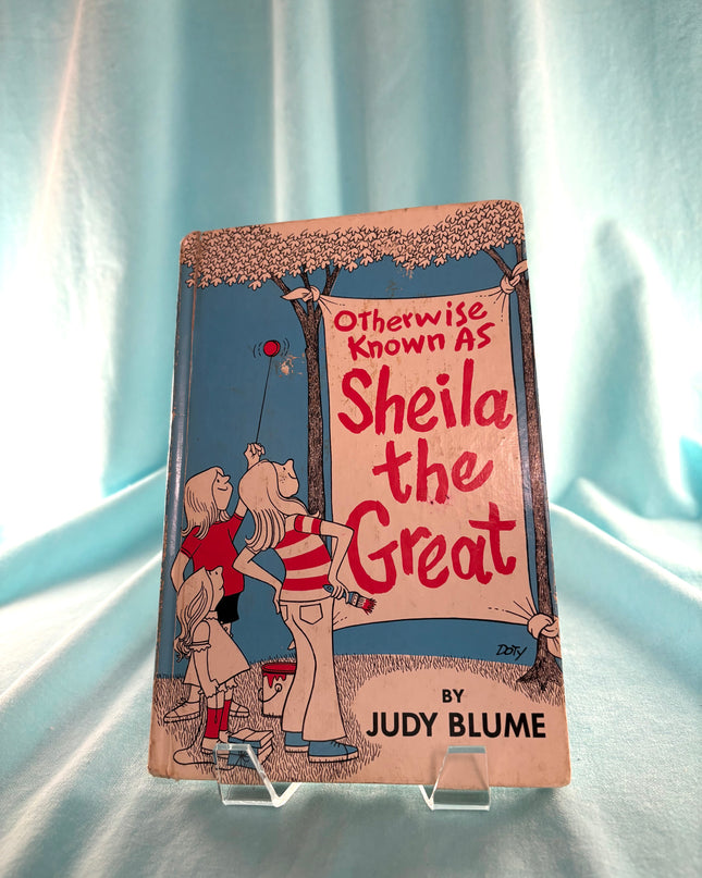 Book cover of 'Otherwise Known As Sheila the Great' by Judy Blume on a light blue background