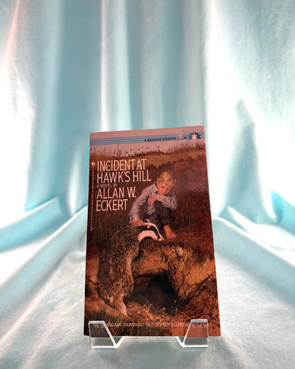 Incident at Hawk's Hill - Allan W. Eckert