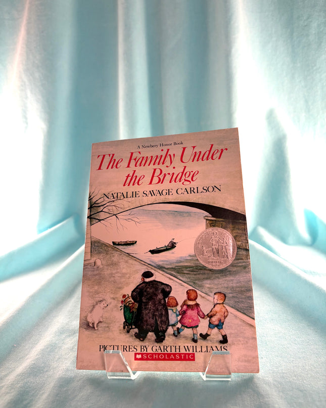 The Family Under the Bridge - Natalie Savage Carlson