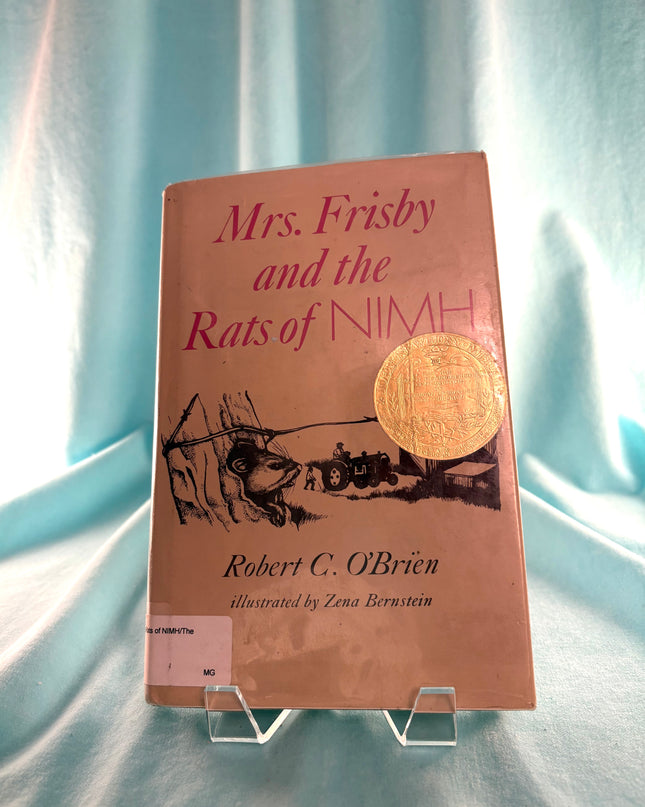 Book cover of 'Mrs. Frisby and the Rats of NIMH' with a gold medal on a light blue background