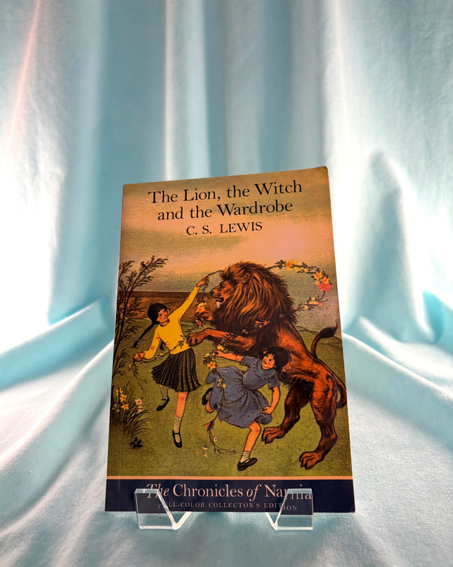 The Lion, the Witch and the Wardrobe (Full-Color Collector's Edition) by C. S. Lewis
