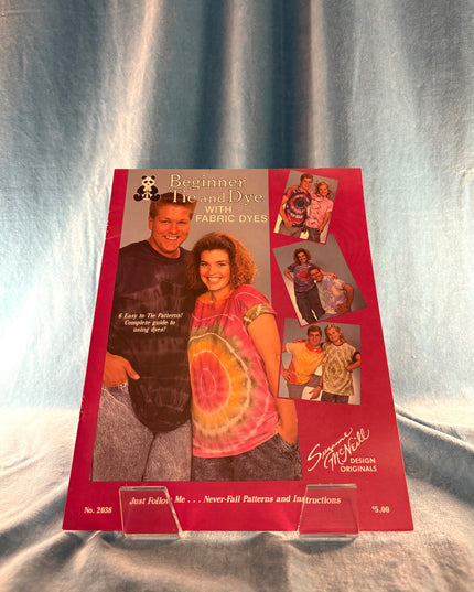 Beginner Tie and Dye with Fabric Dyes (Vintage Booklet)
