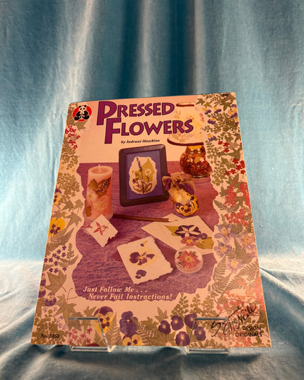 Pressed Flowers (Vintage Booklet)