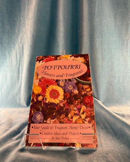 Potpourri, Flowers & Fragrance (Vintage Booklet)