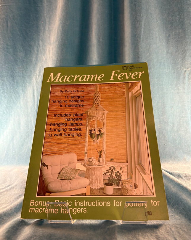 Macrame Fever (Vintage Booklet)