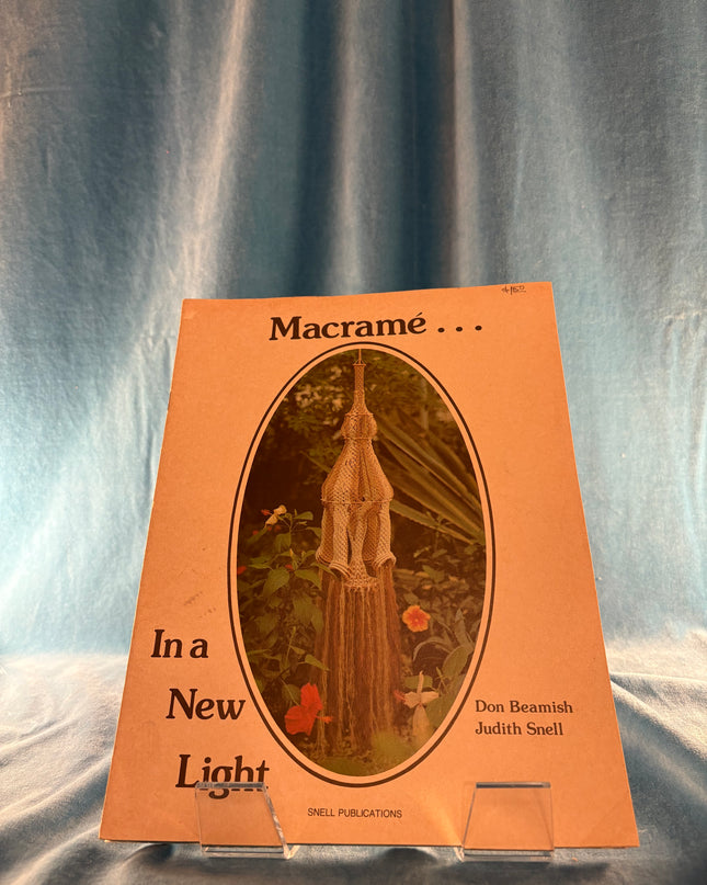 Macrame in a New Light (Vintage Booklet)