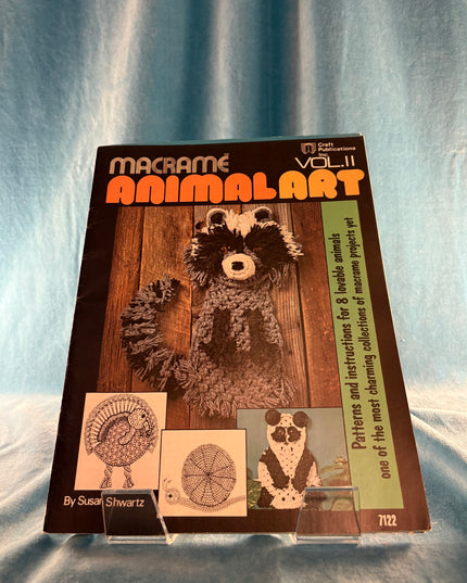 Macrame Animal Art: Volume 2 (Vintage Booklet)