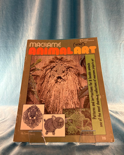 Macrame Animal Art (Vintage Booklet)