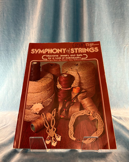 Symphony Of Strings: Macrame Jewelry & Belts (Vintage Booklet)