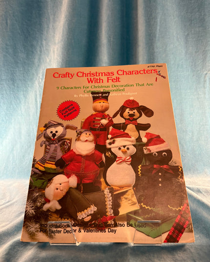 Crafty Christmas Characters with Felt (Vintage Booklet)