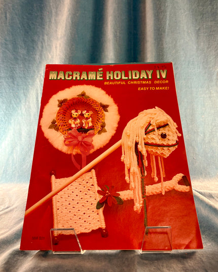 Macrame Holiday IV (Vintage Booklet)