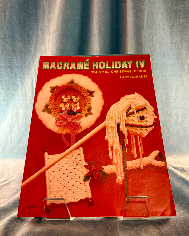 Macrame Holiday IV (Vintage Booklet)