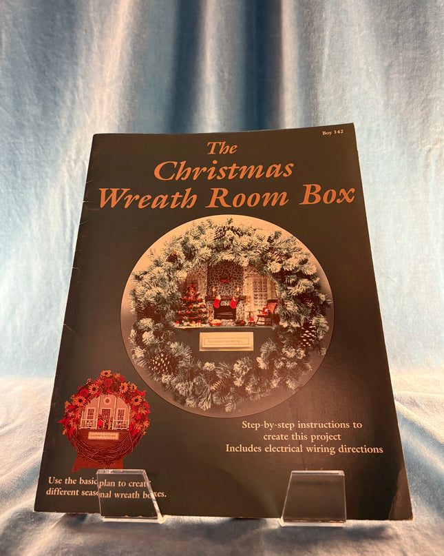 The Christmas Wreath Room Box (Vintage Booklet)