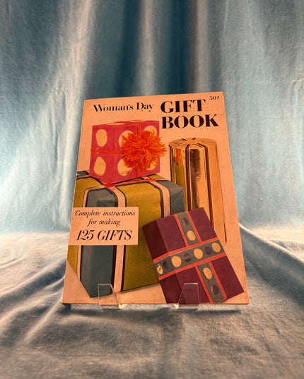 Woman's Day Gift Book (Vintage Booklet)