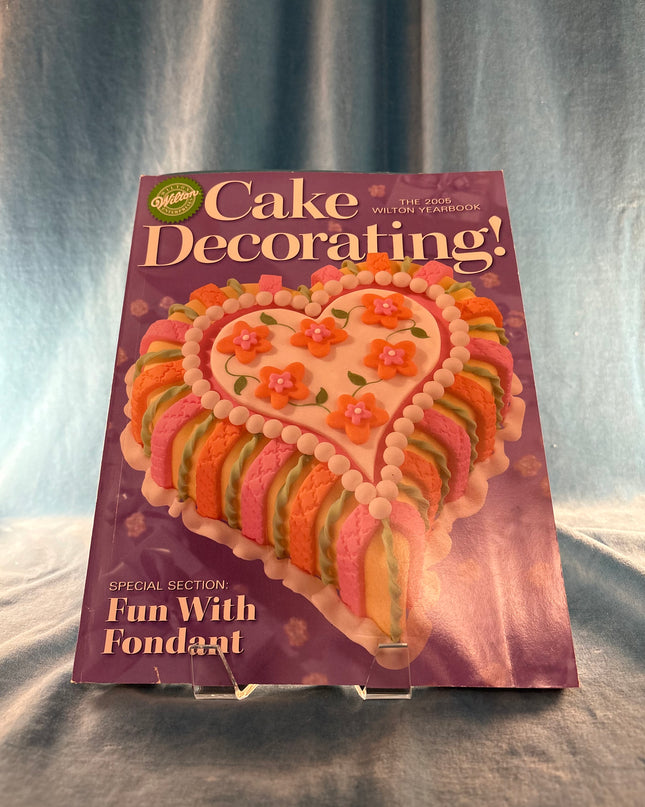 2005 Wilson Yearbook: Cake Decorating