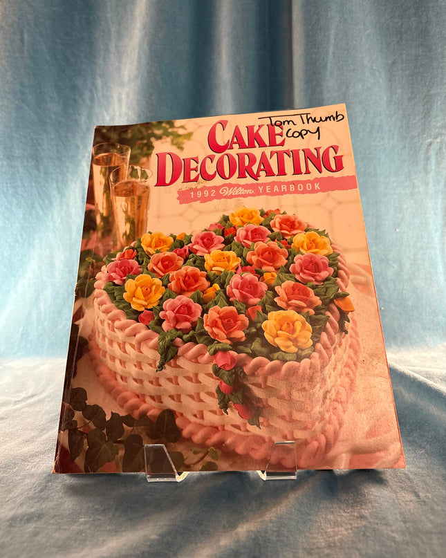 1992 Wilton Yearbook: Cake Decorating