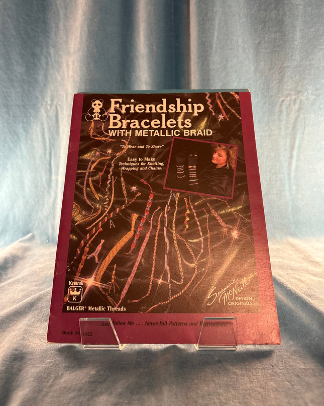Friendship Bracelets with Metallic Braid (Vintage Booklet)