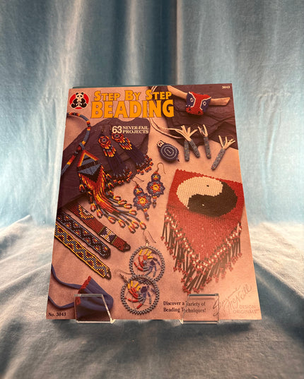 Step By Step Beading (Vintage Booklet)