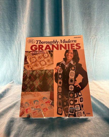 Thoroughly Modern Grannies (Vintage Booklet)