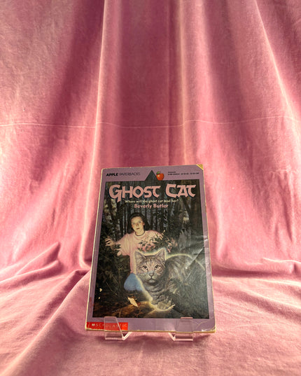 Ghost Cat - Beverly Butler (Vintage)