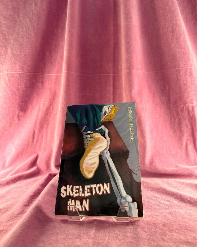 Skeleton Man by Joseph Bruchac