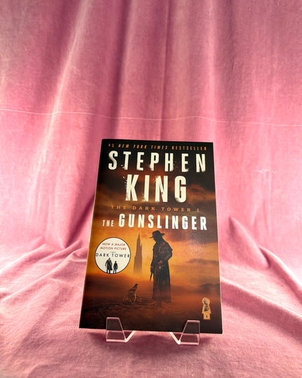 The Dark Tower I: The Gunslinger (Dark Tower (Paperback)) by Stephen King