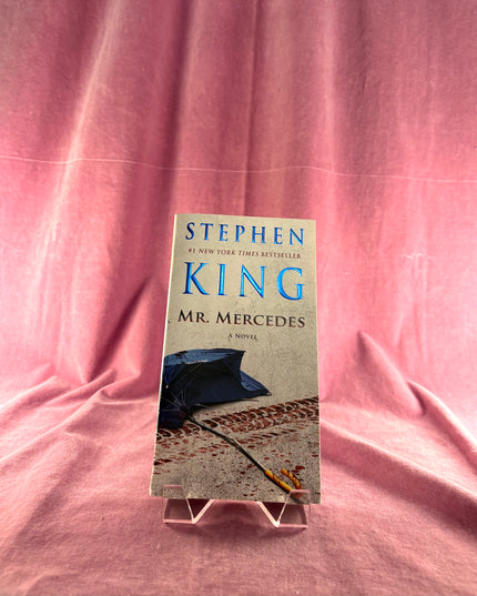 Mr. Mercedes: A Novel (1) (The Bill Hodges Trilogy) by Stephen King